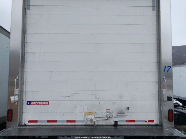 Freightliner M2 106 Image 2