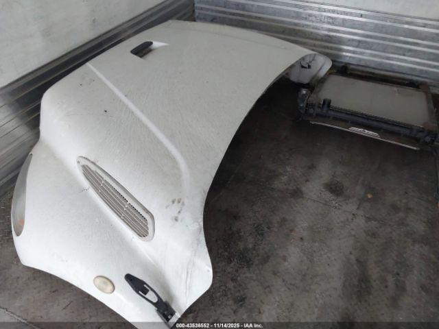 Freightliner M2 106 Image 15