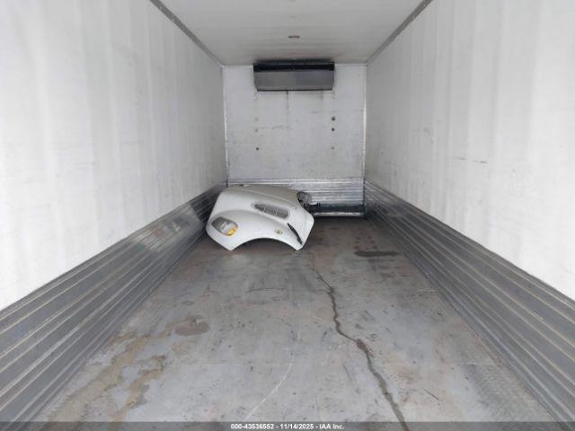 Freightliner M2 106 Image 12