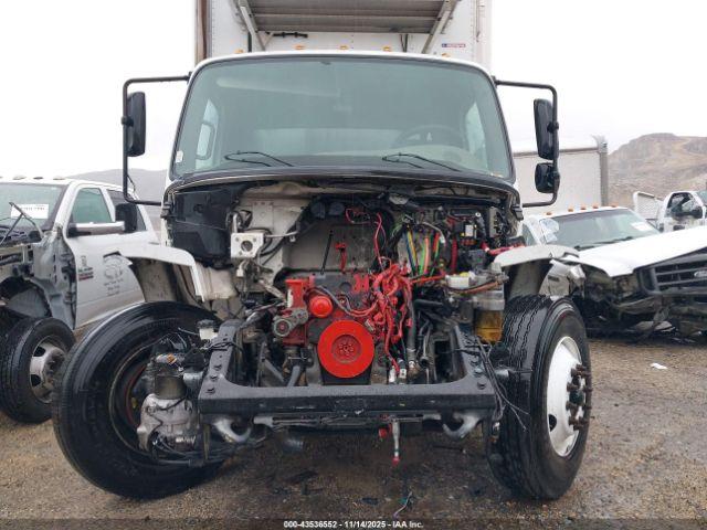 Freightliner M2 106 Image 14