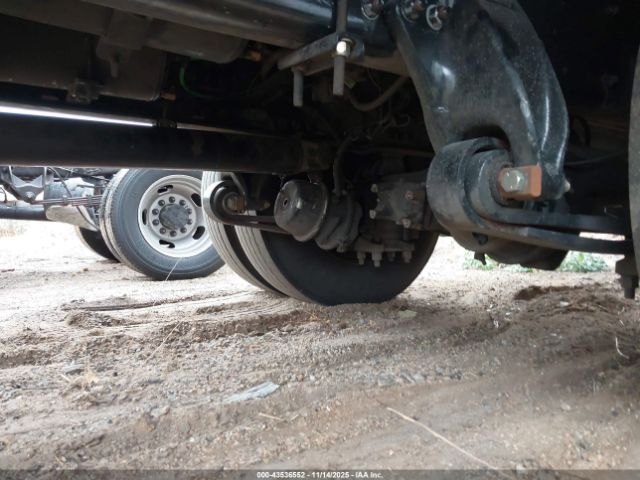 Freightliner M2 106 Image 7