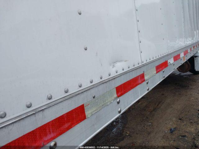 Freightliner M2 106 Image 10