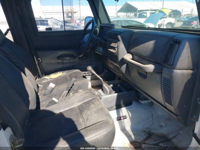 Jeep Wrangler Se Image 8