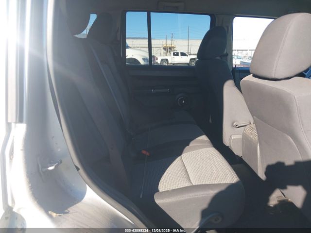 Jeep Commander Sport Image 7