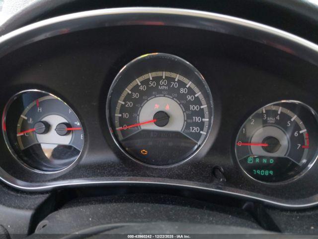 Chrysler 200 Lx Image 4