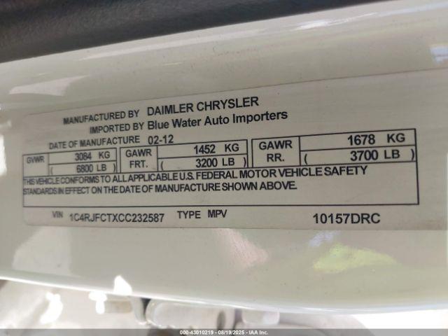 Jeep Grand Cherokee Overland Image 5