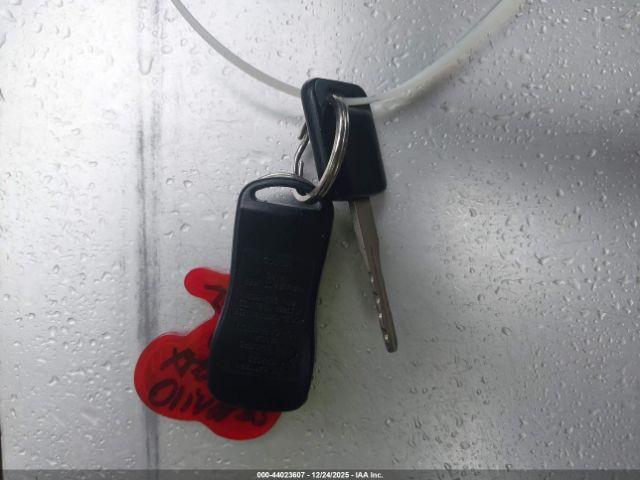 Nissan Xterra S Image 10