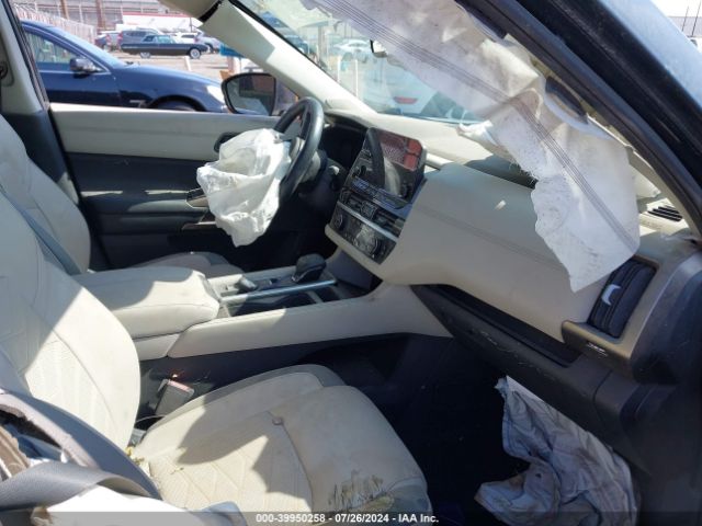 Nissan Pathfinder Platinum 2wd Image 19