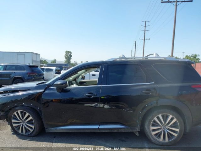 Nissan Pathfinder Platinum 2wd Image 15