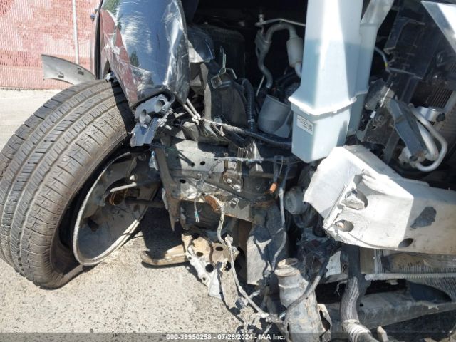 Nissan Pathfinder Platinum 2wd Image 9