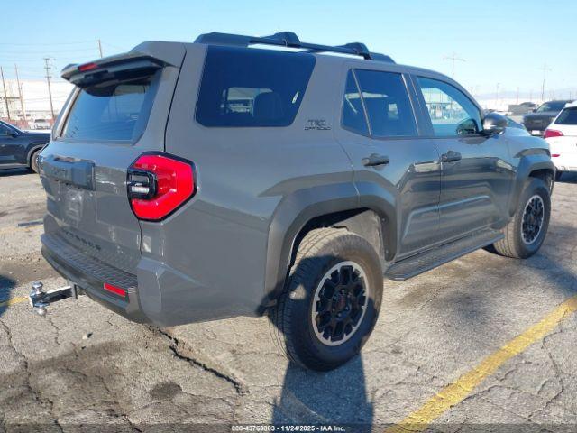 Toyota 4Runner Trd Off Road Premium Image 2