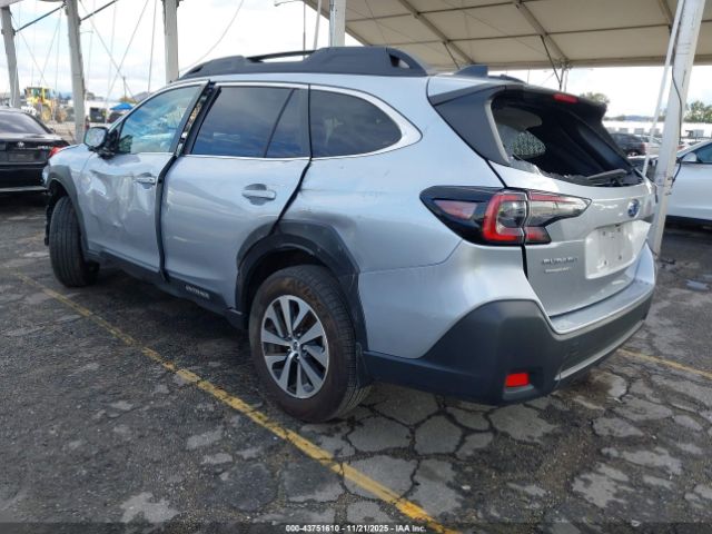 Subaru Outback Premium Image 3