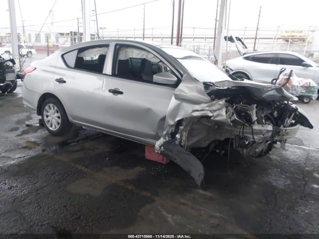 Nissan Versa 1.6 S Image 1