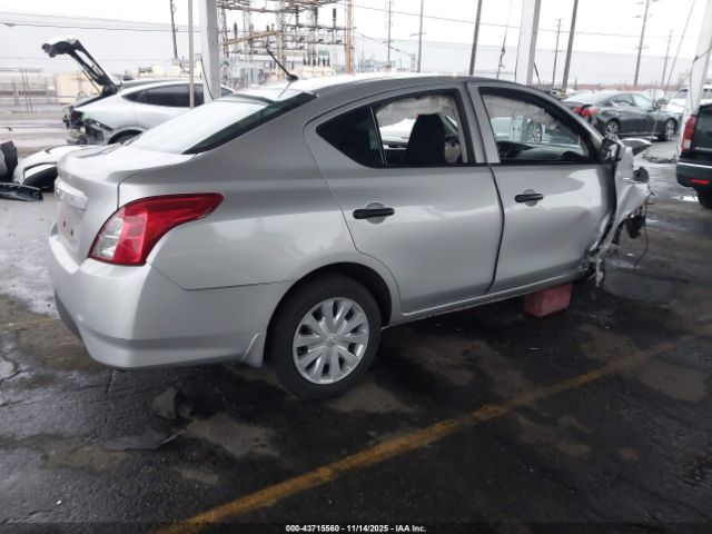 Nissan Versa 1.6 S Image 15