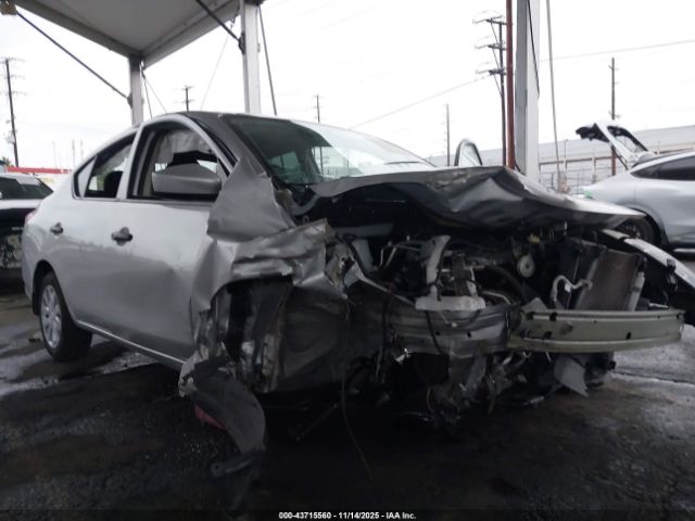 Nissan Versa 1.6 S Image 13