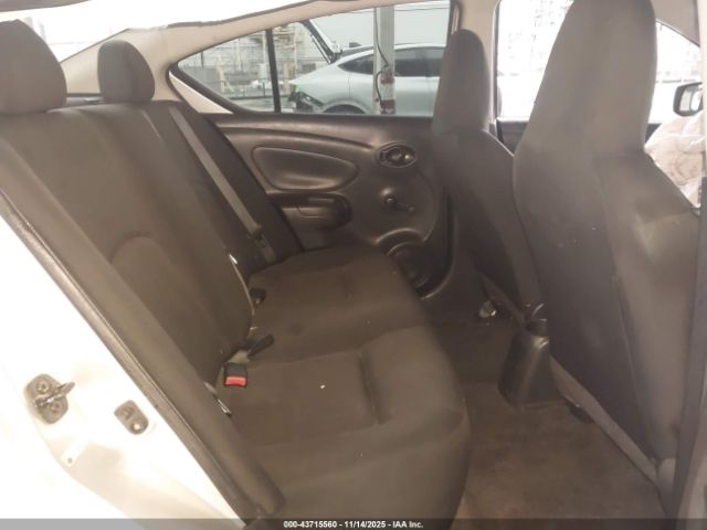 Nissan Versa 1.6 S Image 16