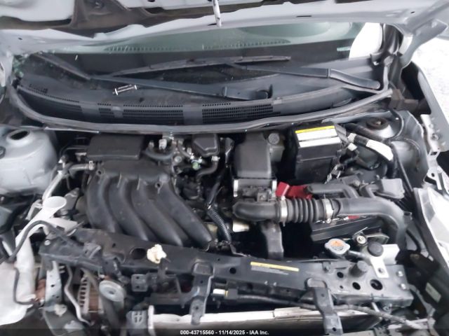 Nissan Versa 1.6 S Image 14