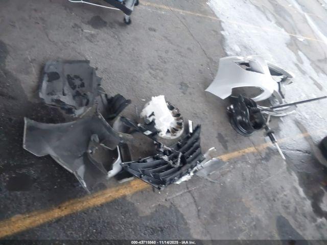 Nissan Versa 1.6 S Image 10