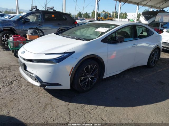 Toyota Prius Xle Image 2