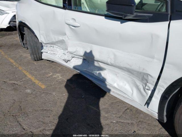 Toyota Prius Xle Image 5