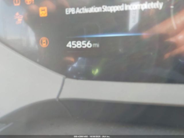 Toyota Prius Xle Image 11