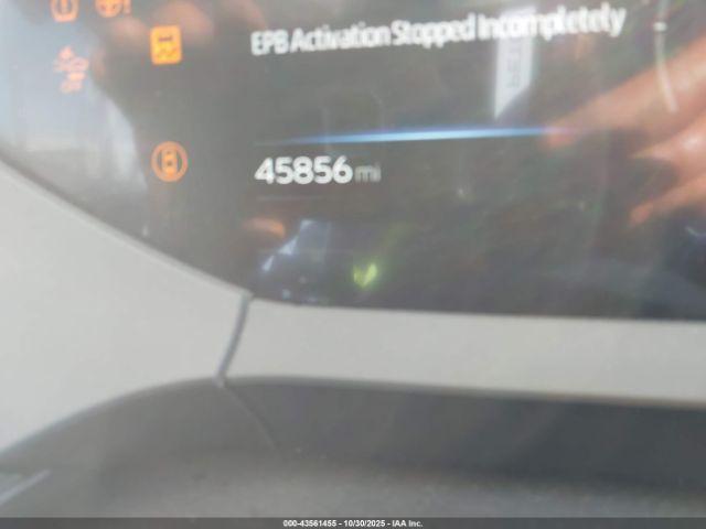 Toyota Prius Xle Image 11