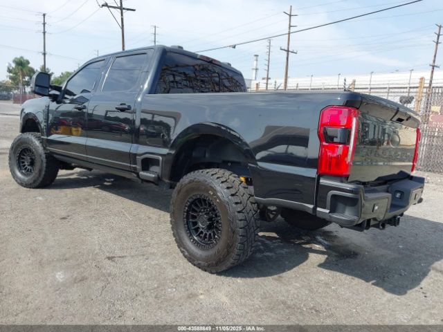 Ford F-250 Lariat Image 13
