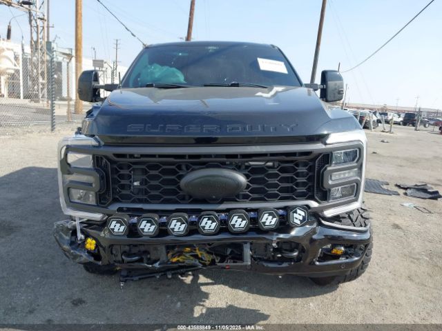 Ford F-250 Lariat Image 6