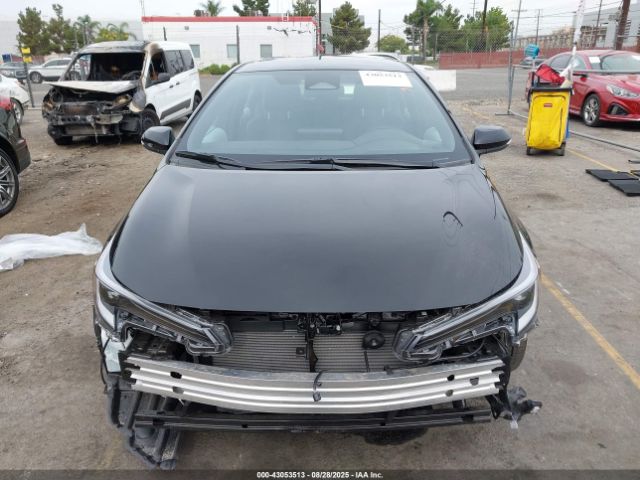 Toyota Corolla Se Image 13