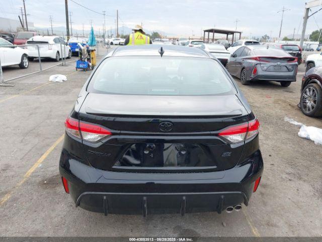 Toyota Corolla Se Image 16