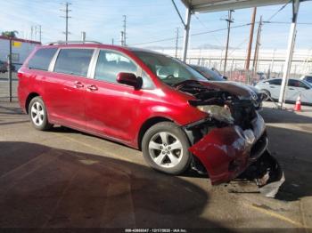  Salvage Toyota Sienna
