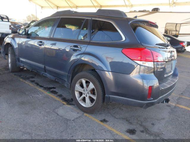 Subaru Outback 2.5i Limited Image 12