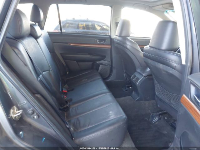 Subaru Outback 2.5i Limited Image 15