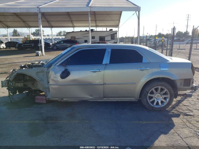 Chrysler 300c Image 9