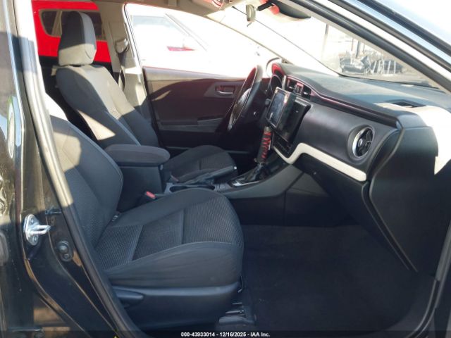 Toyota Corolla Image 6