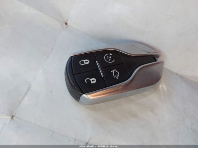 Maserati Levante Granlusso Image 15