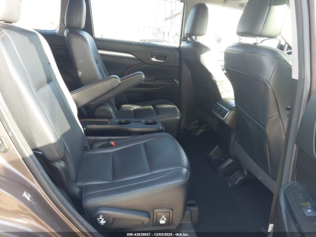 Toyota Highlander Xle Image 6