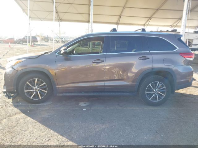 Toyota Highlander Xle Image 10