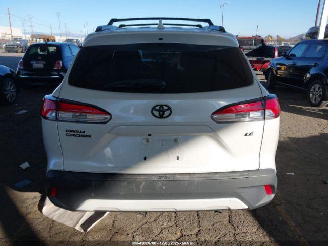 Toyota Corolla Le Image 10