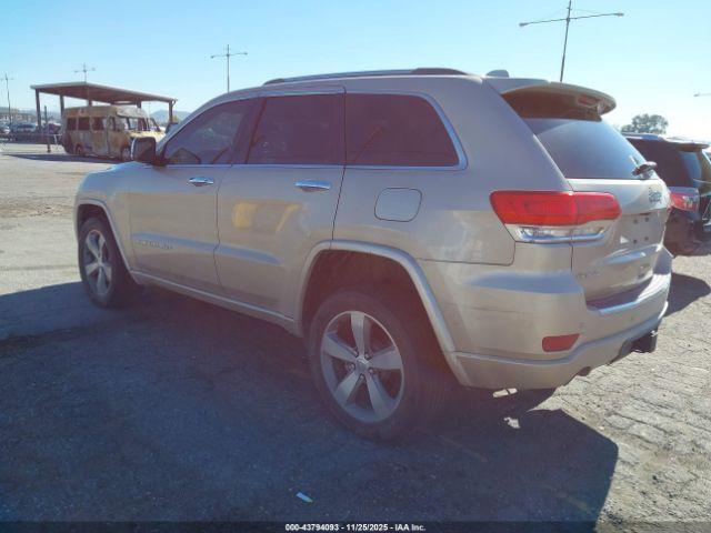 Jeep Grand Cherokee Overland Image 8