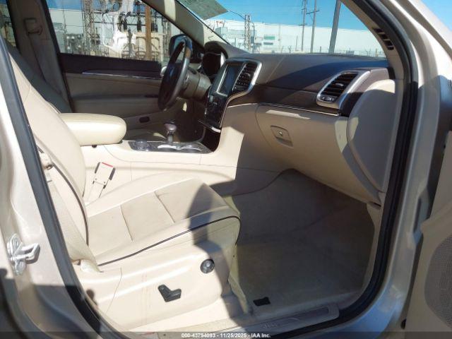 Jeep Grand Cherokee Overland Image 6