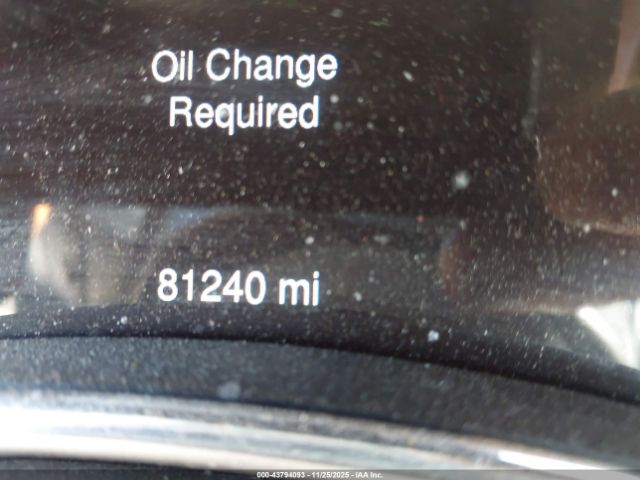 Jeep Grand Cherokee Overland Image 13