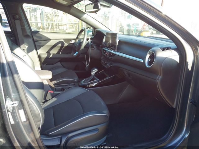 Kia Forte Gt-line Image 4