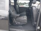 Chrysler Town & Country S Image 13