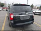 Chrysler Town & Country S Image 7