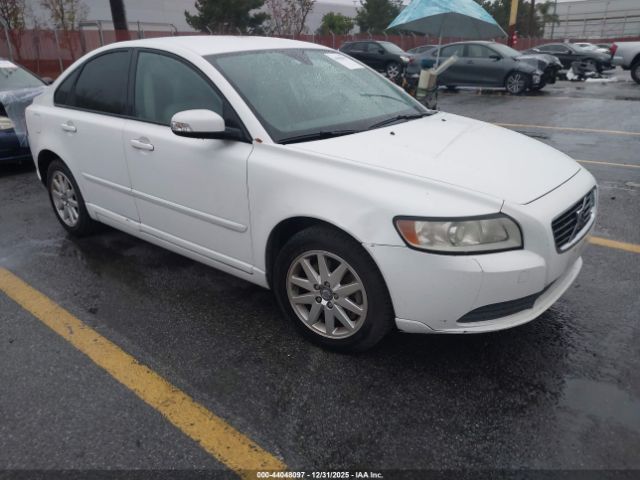 Volvo S40 Image 1