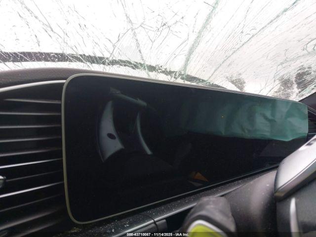 Mercedes-Benz GLE 4matic Image 11