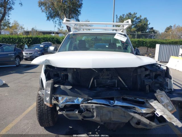 Chevrolet Silverado 2500 Work Truck Image 12