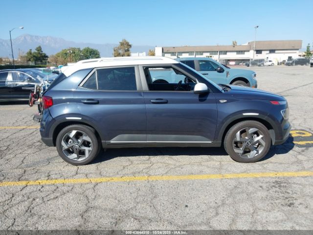 Hyundai VENUE Limited Image 14