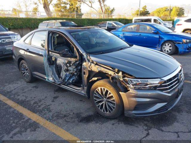 Volkswagen Jetta Image 1